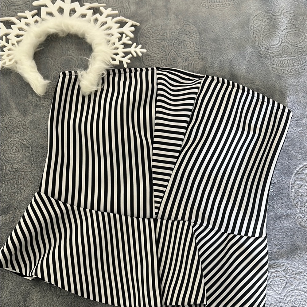 Guess Asymmetrical Peplum Black and White Tank Top